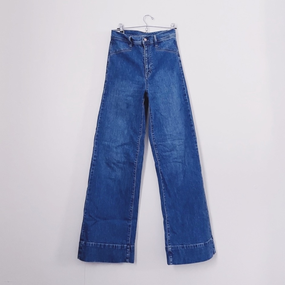 GAP Wide-Leg Sky High Jeans